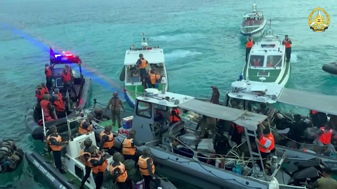 Marineros chinos usan hacha, cuchillos y palos en disputa con barcos filipinos