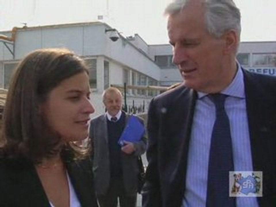 Visite de Michel Barnier au refuge Gennevilliers