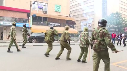 케냐 "증세 반대·대통령 퇴진" 시위 확산...경찰, 최루탄·물대포로 대응 / YTN