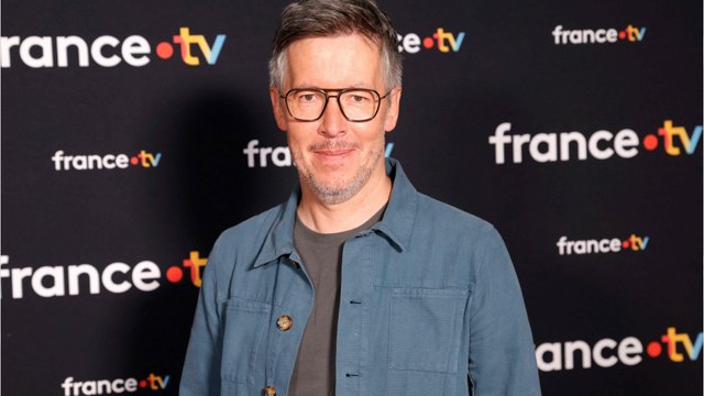 Voici - Va te faire f**tre : Jean-Luc Lemoine insulté par une internaute, le chroniqueur radio riposte de la plus belle des manières