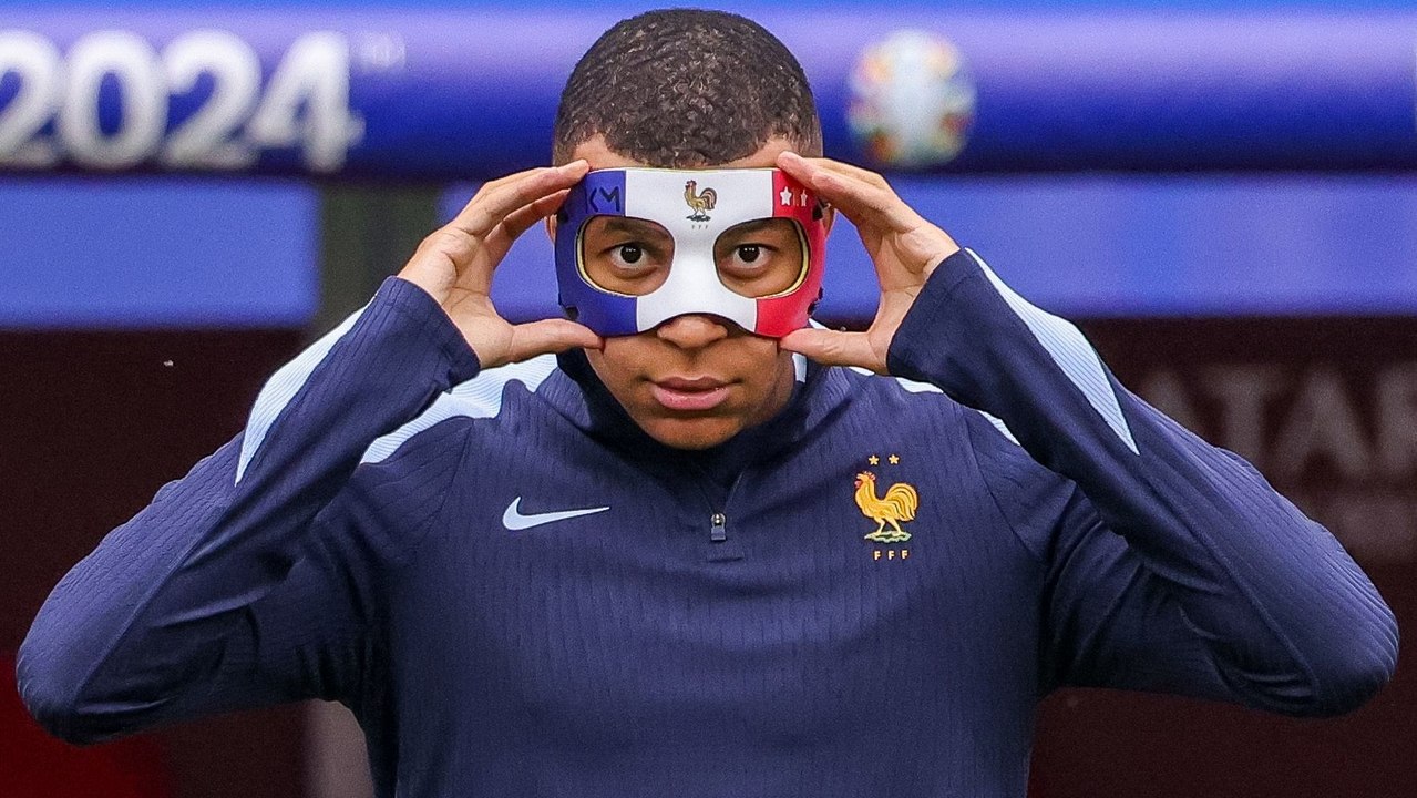 Mbappé trainiert mit Maske: Deschamps hofft auf Einsatz gegen die Niederlande