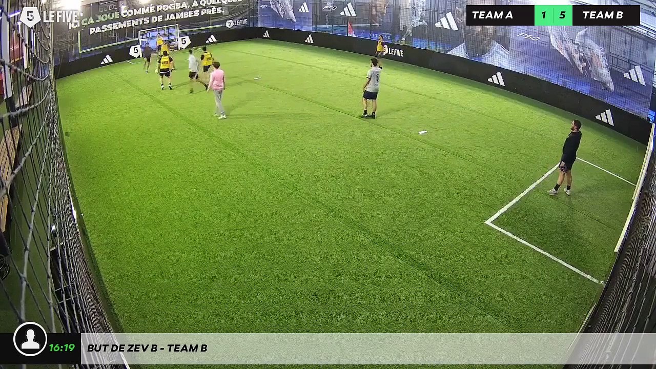 But de Zev B - Team B