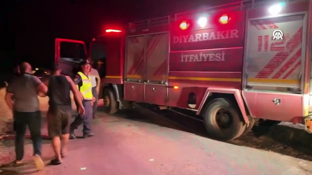 Mardin Mazıdağı ile Diyarbakır Çınar'da çıkan anız yangını yayıldı: 4 kişi öldü, çok sayıda yaralı var