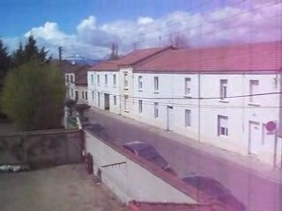 Rue lucien sampaix Roanne Appartement vue salle de bains - appart vendu en gain par zetrader