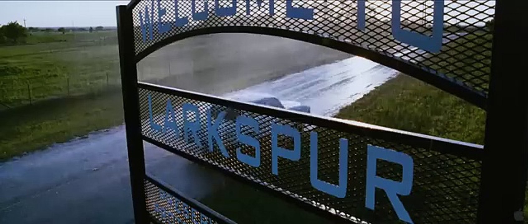 Fireflies in the Garden Bande-annonce (EN)