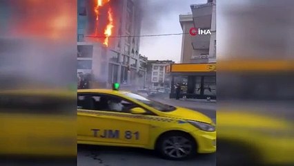 İstanbul'da korkutan yangın: İş merkezi alevlere teslim oldu