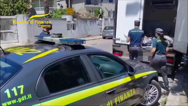 Tonno non tracciato o sotto taglia, sequestrati 90 esemplari a Santa Flavia