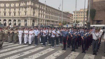 A Roma i funerali del generale Graziano, feretro avvolto dal tricolore - Video