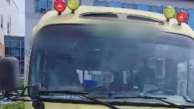 의료원 견학 간 1살 원아, 어린이집 버스에 치여 숨져 / YTN