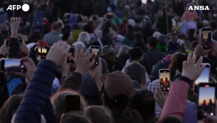 Solstizio d'estate, il sole sorge su Stonehenge