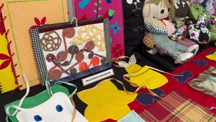 Gazeta Lubuska. Zielona Góra. "Leczymy bawiąc..." wernisaż Medyka w Centrum Warto Jest Pomagać.