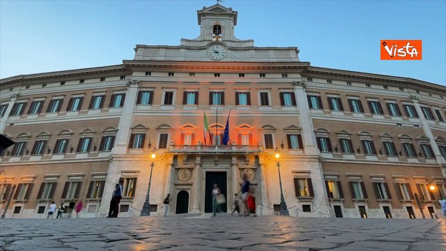 Giornata mondiale distrofia muscolare, Montecitorio si illumina di arancione