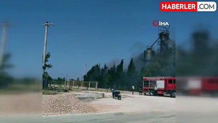 Bursa'da geri dönüşüm deposunda büyük yangın