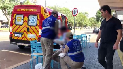 Jovem se desequilibra e fratura o braço em queda de patinete na Avenida Brasil