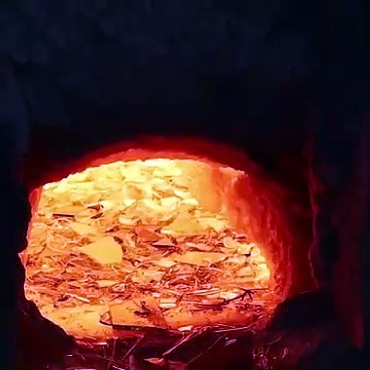 صنع الأساور في المصنع