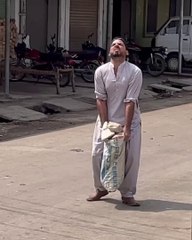 He_thought_I_was_gonna_go_in_his_taxi#funny_#comedy_#comedyshorts_#ytshorts(1080p)