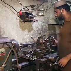 صنع دوار محرك العادم من قضبان الحديد 2