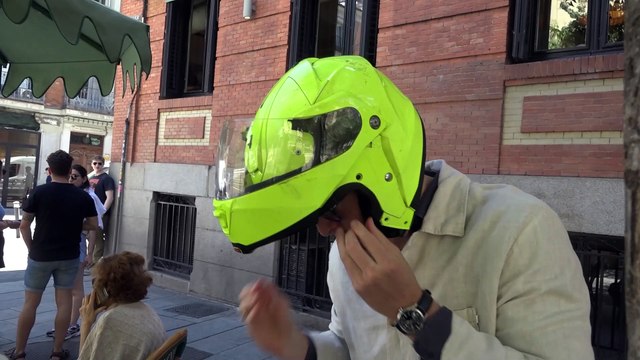 Íñigo Onieva, muy serio, evita pronunciarse sobre el 'zasca' de su cuñado Julio José