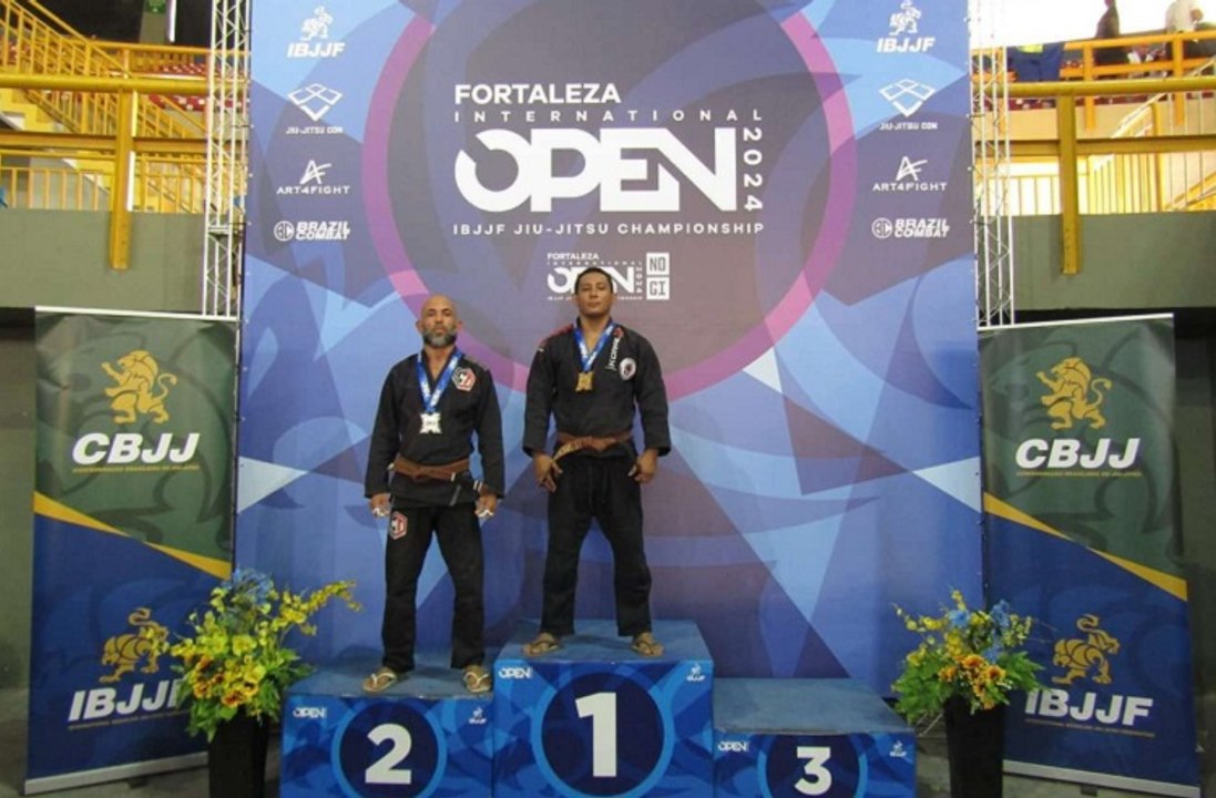 Professor de Jiu-Jitsu, da cidade de Sousa, ganha duas medalhas de ouro em competição internacional