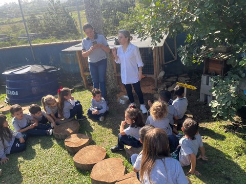 Alunos da 'Francisca Borba ficam encantados com Espaço de Vivências de escola de Barra Velha
