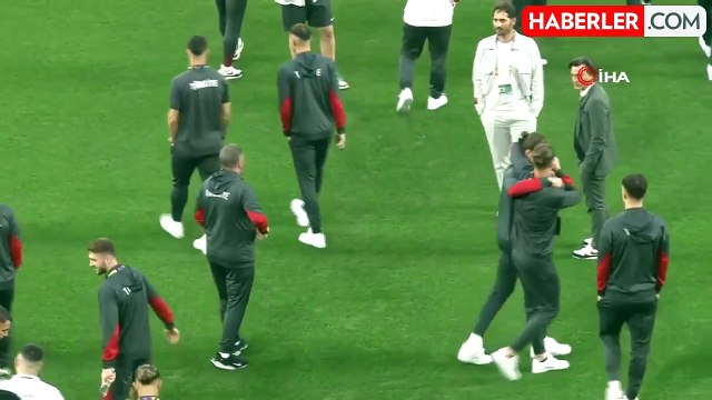 Milliler, BVB Stadyumu'nda yürüyüş yaptı