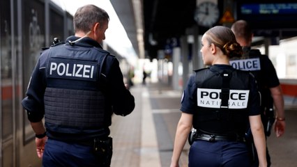 Dans le train vers Leipzig avec la brigade franco-allemande qui surveille les supporters des Bleus