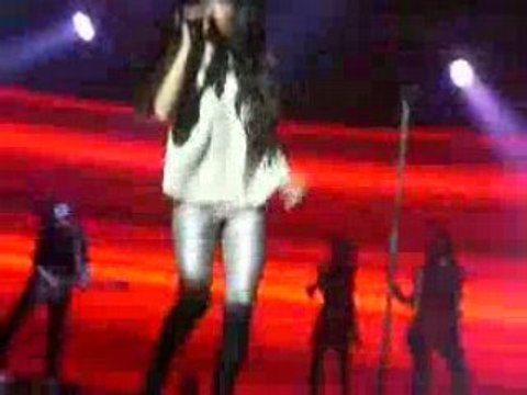 JEN ZENiTH PARiS 12 AVRiL . BY MARYNE*