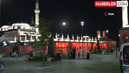 En kısa gecede dolunay görsel şölen oluşturdu