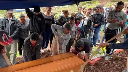 Dan último adiós a estudiante de Milla Selva