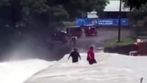 Pobladores arriesgan su vida cruzando rio en Nacaome