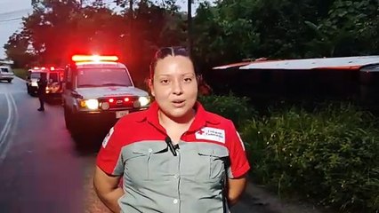 ext-Autobús con al menos 40 personas vuelca en Puriscal-210624