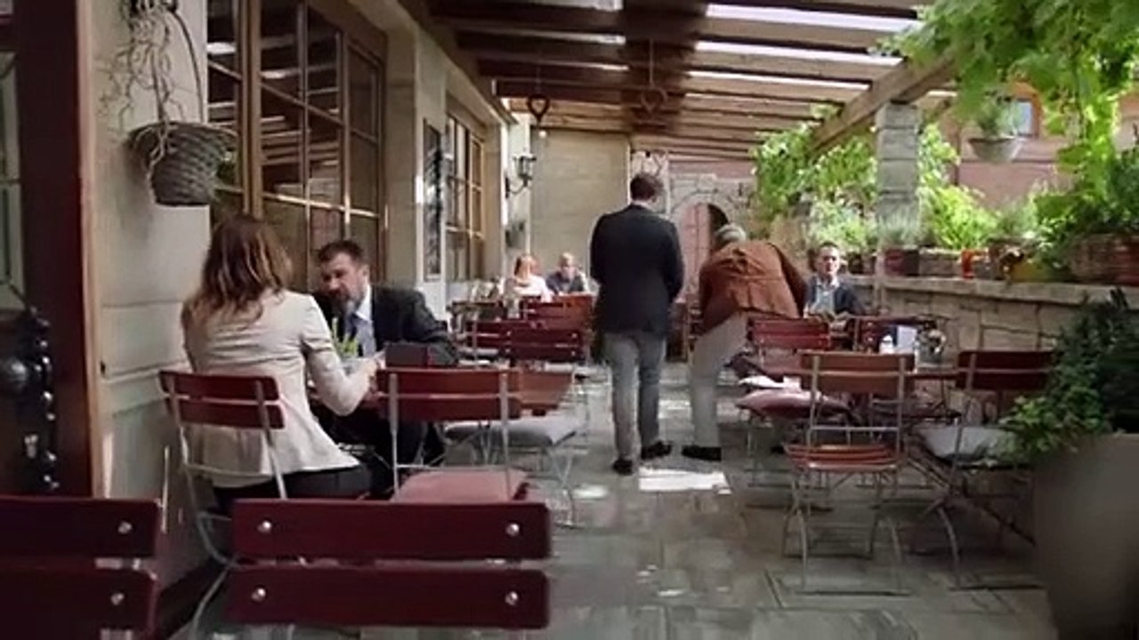 Die Rosenheim-Cops Staffel 18 Folge 23 (427) Ein Fall von Zauberei