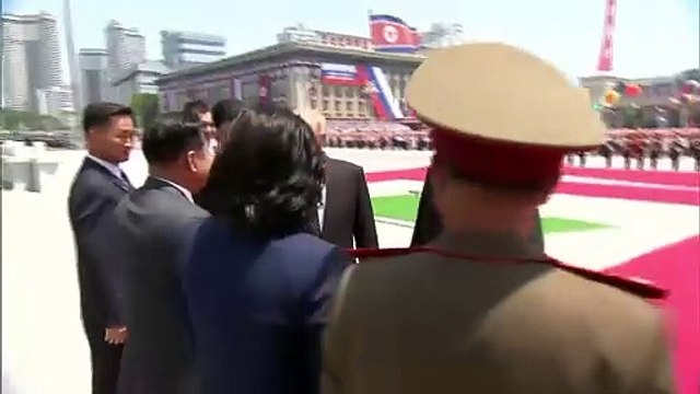 Poutine rend visite à Kim Jong Un en Corée du Nord
