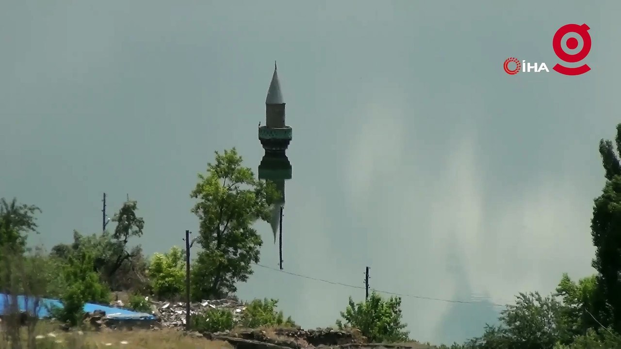 Bir köy sular altında! Geriye sadece cami minaresi kaldı
