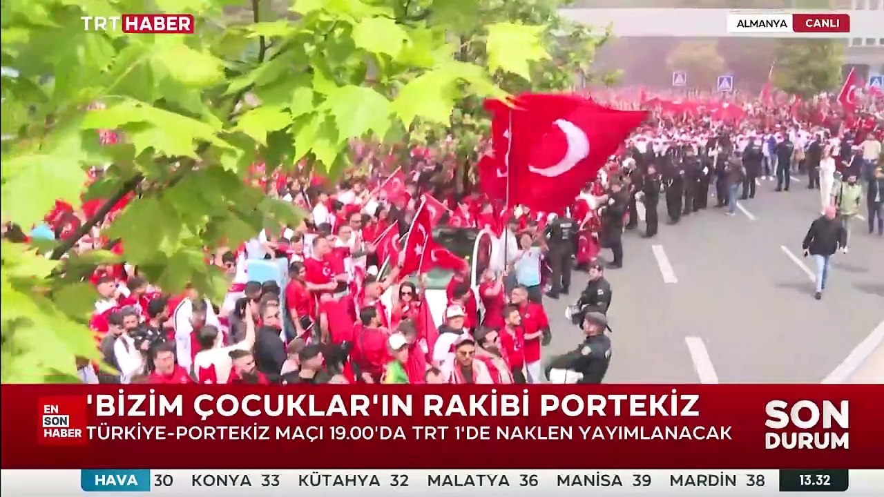 Türkiye - Portekiz maçı öncesinde Dortmund sokakları kırmızı beyaz