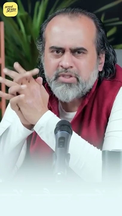 मुर्गे-मुर्गी का संबंध || आचार्य प्रशांत