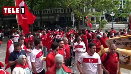 Portekiz maçı öncesi Dortmund sokakları kırmızı beyaz