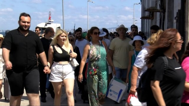 Büyükada'da yoğunluk devam ediyor