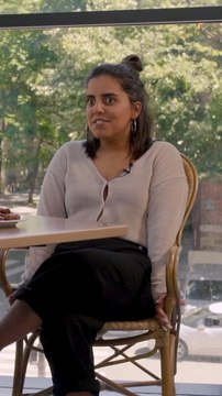 Inès Reg et Azzeddine Ahmed Chaouch en date ? Potins, danse et dattes sont au rendez vous ! À consommer avec modération… ou pas !