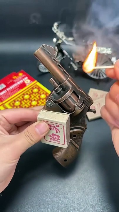 Satisfying_Gun_Toys,_Happy_to_Play_toys_with_Friends_#gun_#toys_#shorts_32(720p)