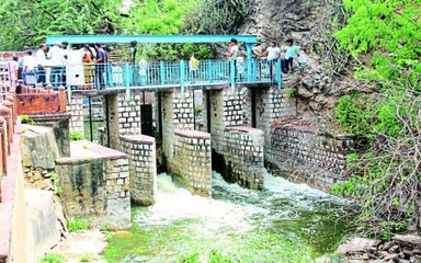 आनासागर के तीन गेट खोले, पानी का निकास शुरू