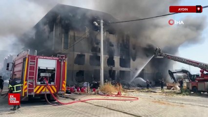 Aydın'ın Efeler ilçesinde depodaki yangın 16 saattir sönmedi