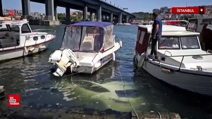 İstanbul'da otomobilli park ederken araç denize düştü