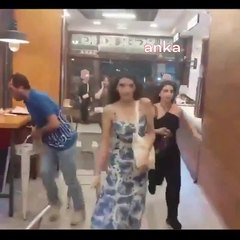 Starbucks bitti şimdi de Burger King'i bastılar