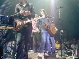 Cali se fait huer Lyon