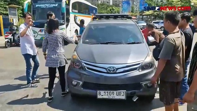 Pengemudi Taksi Online Nyaris Diamuk Massa di Ancol saat Mencoba Kabur setelah Menabrak