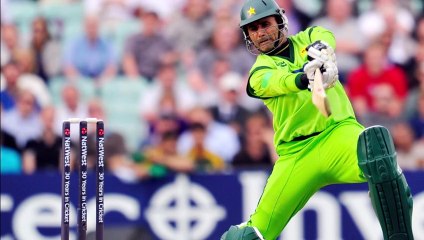 Allrounder Abdul Razzaq's Legendary Performances in Test and ODI Career | A Tribute