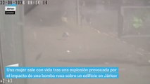 Momento de la explosión de una bomba rusa en Járkov
