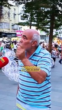 “Ağzına telefon sokulan dayı” olarak tanınmıştı: AKP’li vatandaş seçim sonrası iktidarı eleştirdi “öyle bir kazık soktu ki…”