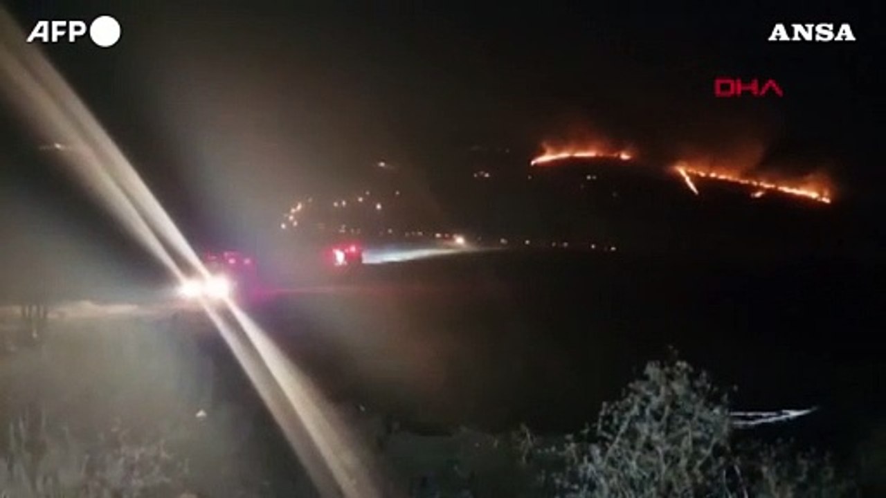 Almeno cinque morti e decine di feriti per gli incendi in Turchia